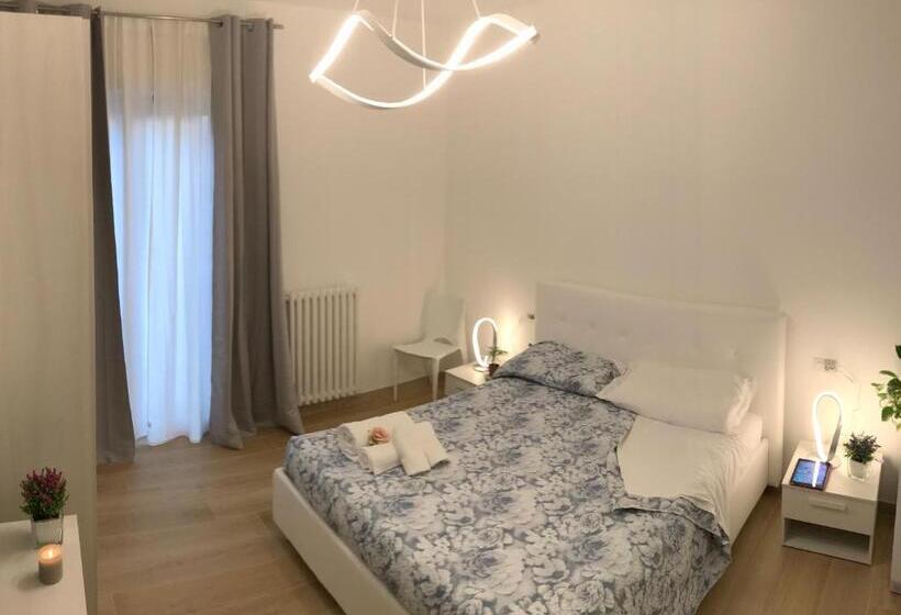 片側に海が見えるデラックスルーム, B&b Home Sweet Home   Affitti Brevi Italia