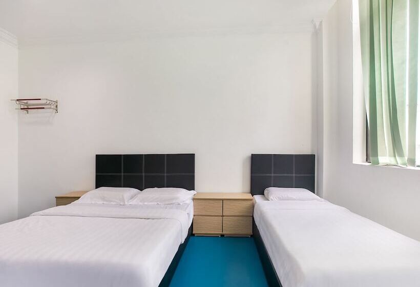 Quarto Triplo Estandar, Spot On 89726 Capsule Inn