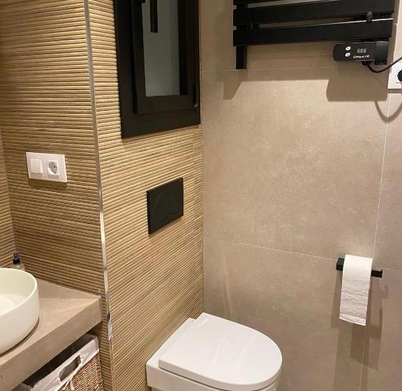 استودیوی استاندارد, Bypillow Cap Sa Sal