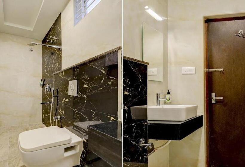 Quarto Deluxe, Treebo Trend Emora Hotel And Suites Brookfield