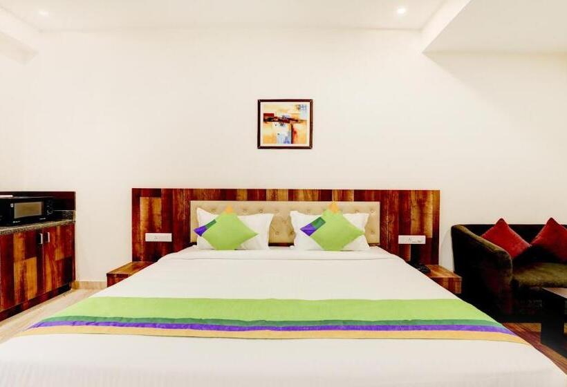 Quarto Deluxe, Treebo Trend Emora Hotel And Suites Brookfield