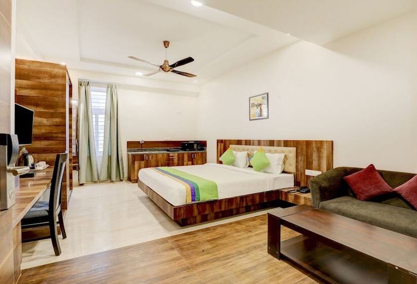 Quarto Deluxe, Treebo Trend Emora Hotel And Suites Brookfield