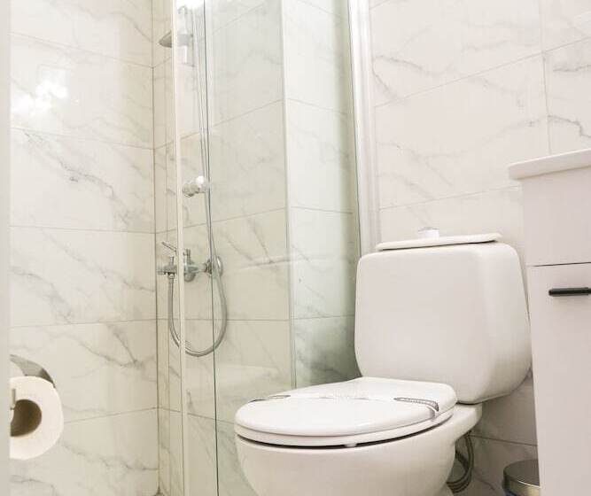 اتاق استاندارد, Uras Beach