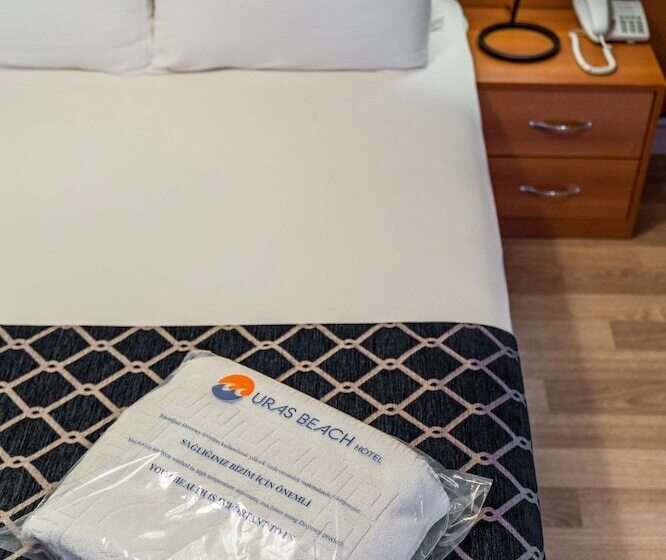 اتاق اساندارد با چشم‌انداز جانبی به دریا, Uras Beach