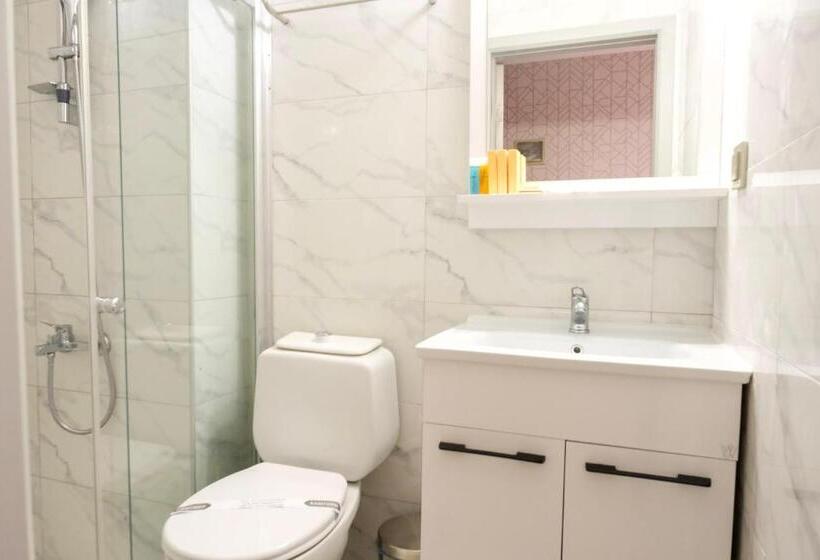 اتاق استاندارد با چشم‌انداز, Uras Beach