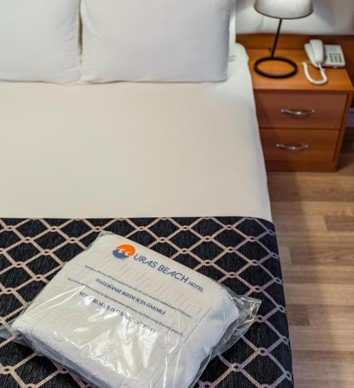 اتاق اساندارد با چشم‌انداز جانبی به دریا, Uras Beach