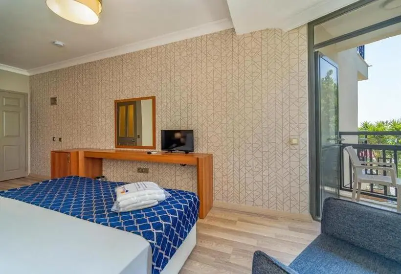 Standard-huone Sivuttainen Merinäkymä, Uras Beach
