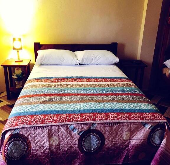 اتاق استاندارد, Hostal Laurita Beach