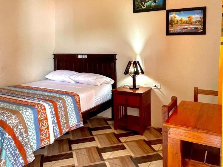 غرفة قياسية, Hostal Laurita Beach