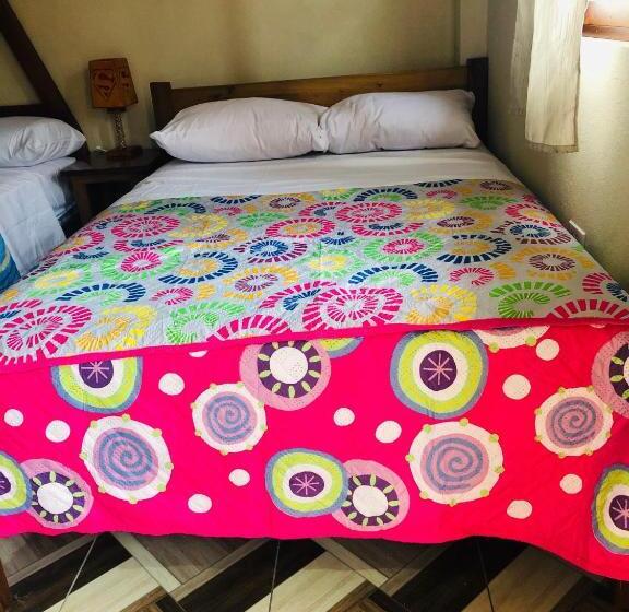 غرفة عائلية, Hostal Laurita Beach