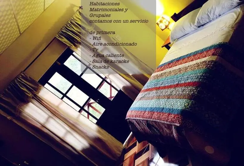 Perhehuone, Hostal Laurita Beach