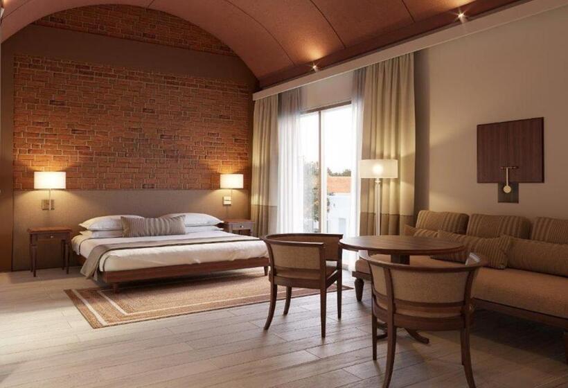 סוויטה, Marasa Sarovar Premiere Bodhgaya