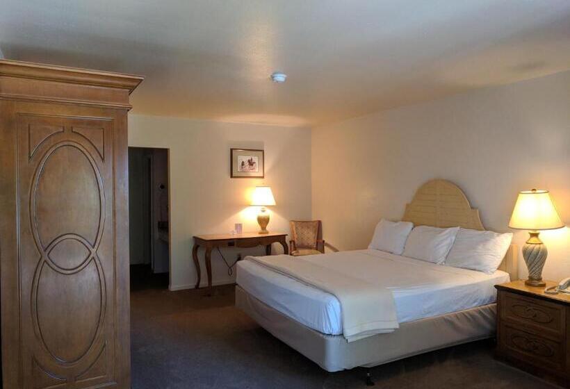 스탠다드 룸 킹사이즈 침대, Saddle West Hotel And Casino And Rv Park