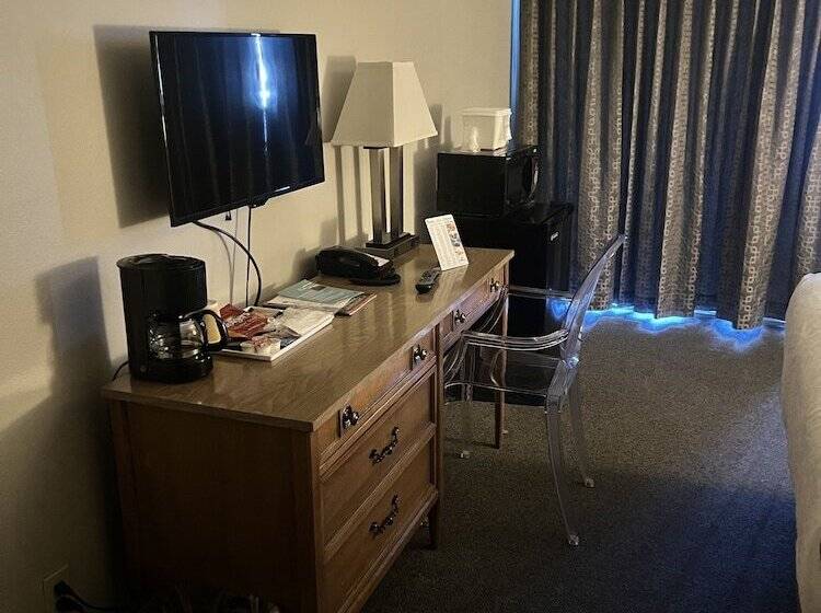 标准间带双人床, Satellite