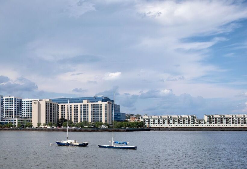 이그제큐티브 스위트, Sheraton Lincoln Harbor