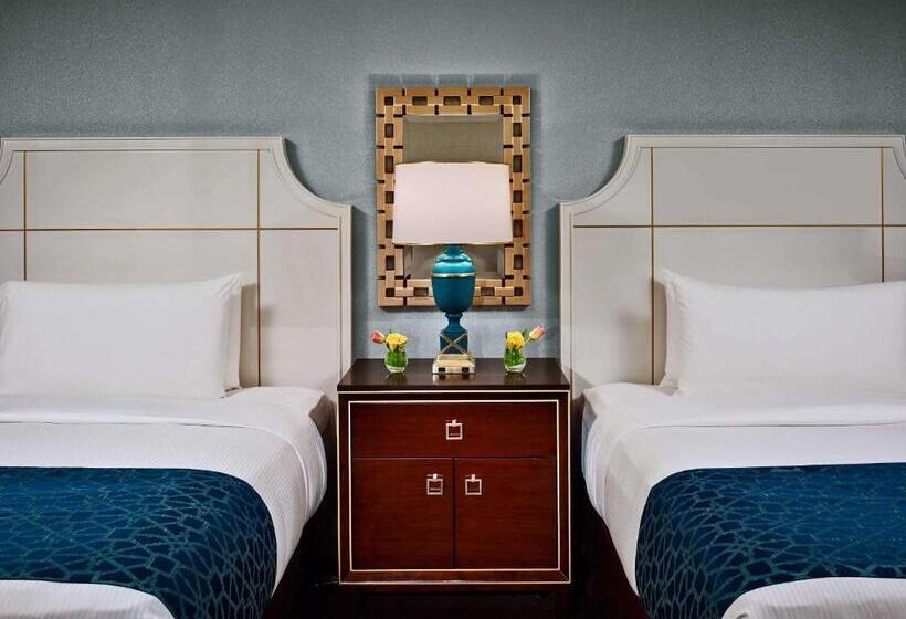 اتاق استاندارد چهار تخته, The Royal Sonesta New Orleans