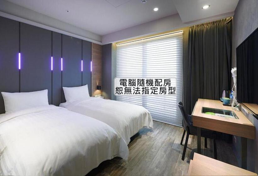Номер Стандарт с Балконом, Kiwi Share Hotel Zhongli