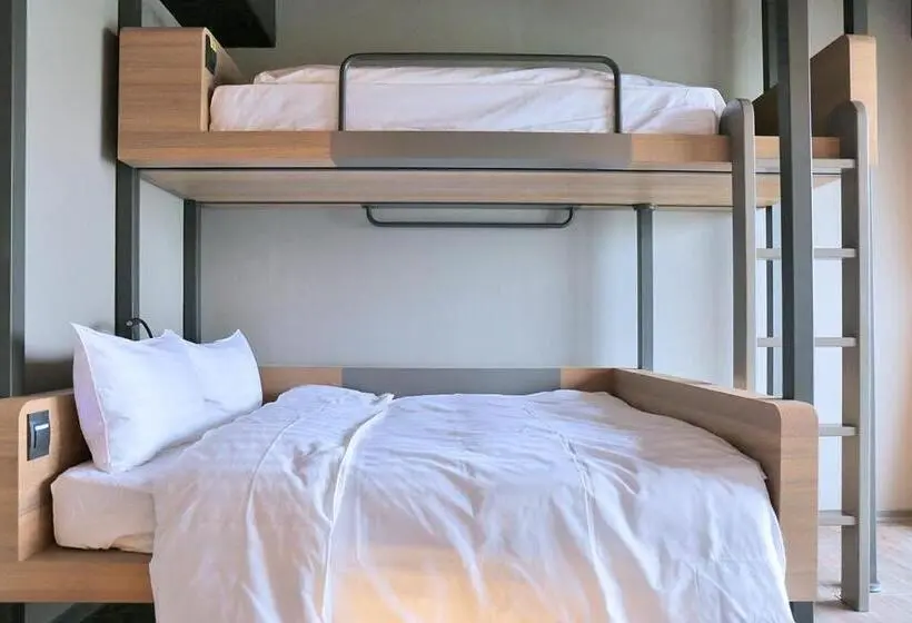اتاق استاندارد سه تخته با بالکن, Kiwi Share Hotel Zhongli