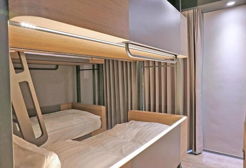 Кровать в Общей Комнате, Kiwi Share Hotel Zhongli