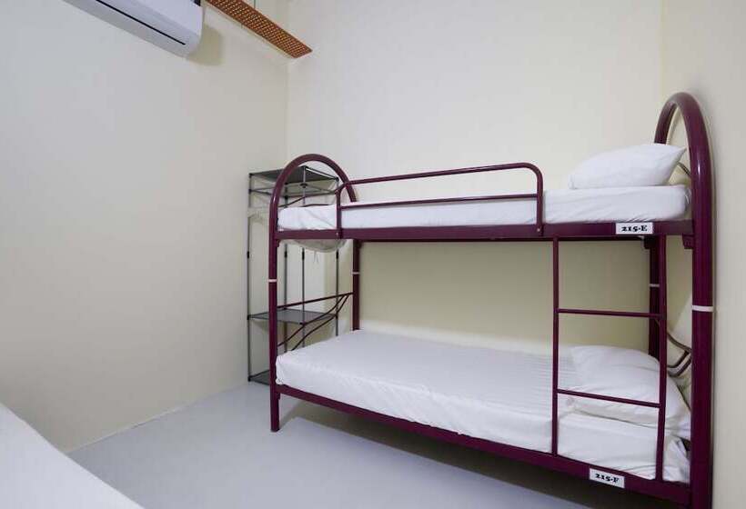 ルームシェアのワンベッド, Spot On 89753 So