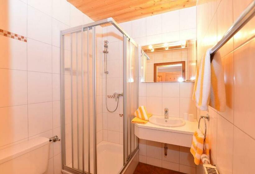 Номер Стандарт с Балконом, Landhaus Almrausch
