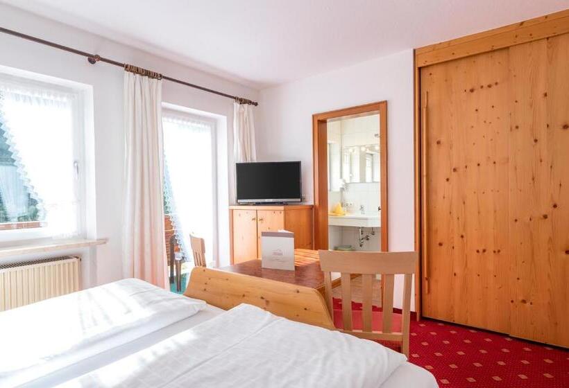 غرفة قياسية مزوَّدة بشُرفة, Landhaus Almrausch