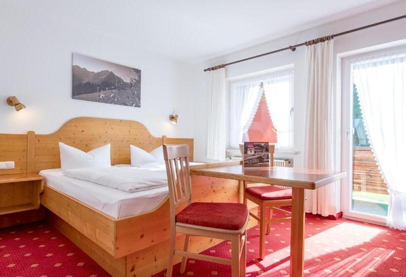 غرفة قياسية مزوَّدة بشُرفة, Landhaus Almrausch