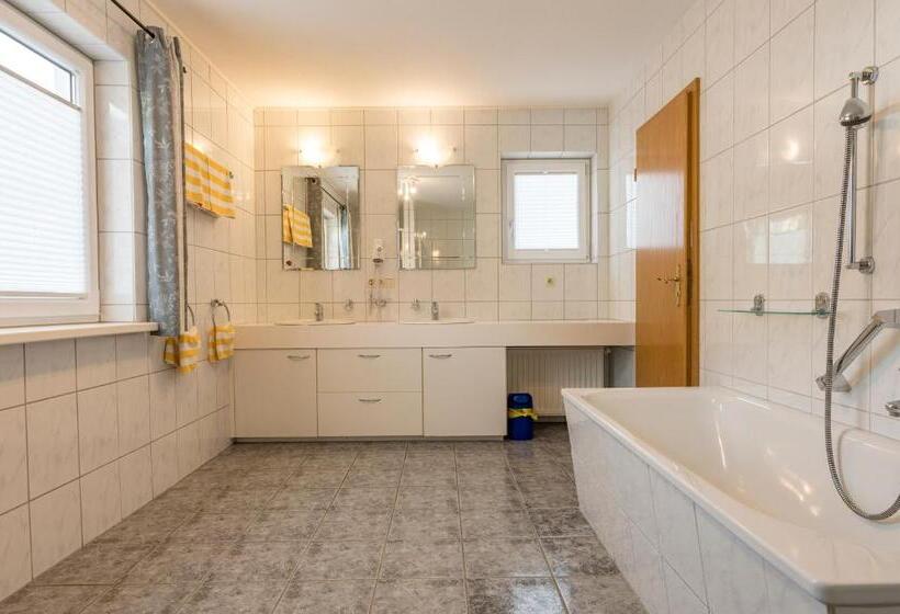 Номер Стандарт, Landhaus Almrausch