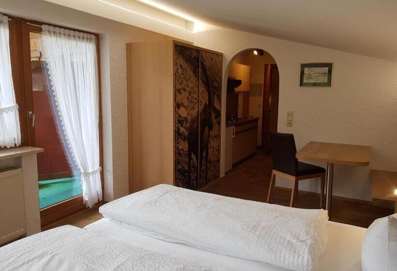 شقة غرفة نوم واحدة مزودة بشُرفة, Landhaus Almrausch