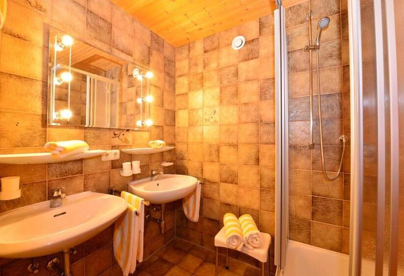 شقة غرفة نوم واحدة مزودة بشُرفة, Landhaus Almrausch