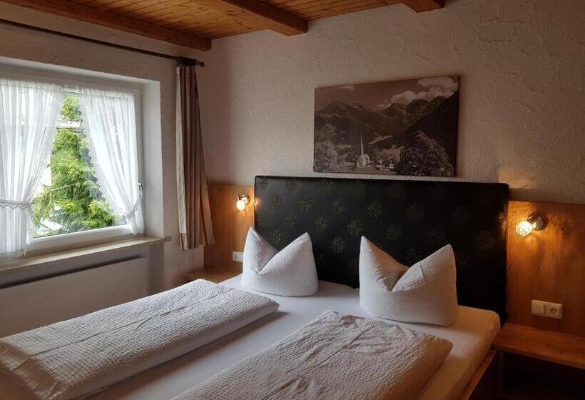 شقة غرفة نوم واحدة مزودة بشُرفة, Landhaus Almrausch