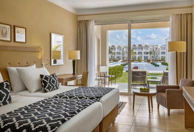 اتاق سوپریور با چشم‌انداز استخر, Steigenberger Resort Alaya Marsa Alam   Red Sea   Adults Friendly 16 Years Plus