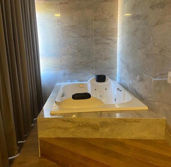 带大床的标准间, Pousada Viver Capitolio