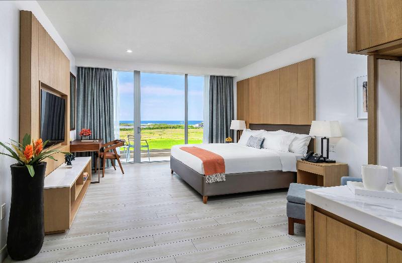 اتاق استاندارد با تخت بزرگ, Koi Resort Saint Kitts, Curio Collection By Hilton