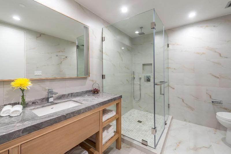 اتاق استاندارد با تخت بزرگ, Koi Resort Saint Kitts, Curio Collection By Hilton