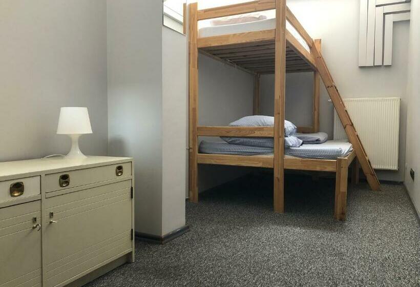 اتاق استاندارد, Go Hostel Rewolucji