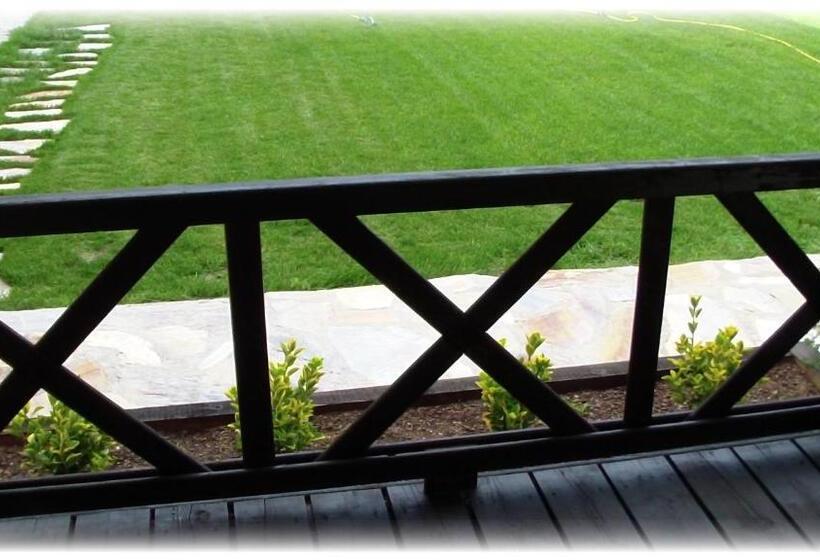 带2个卧室的标准洋房, La Masia