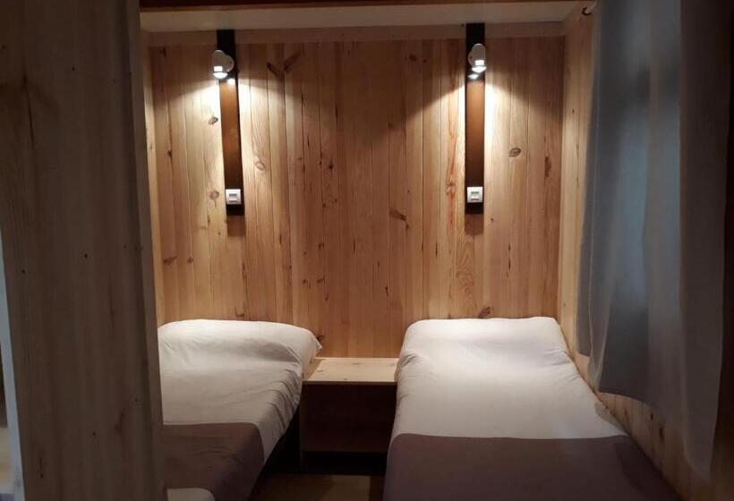 带2个卧室的标准洋房, La Masia