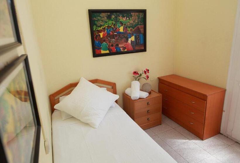 Номер Стандарт Индивидуальный Совместная Ванная, Pension La Calma