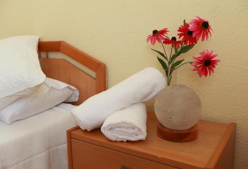 Номер Стандарт Индивидуальный Совместная Ванная, Pension La Calma