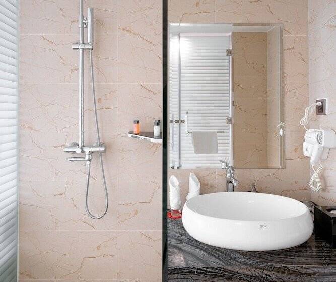 اتاق لوکس با چشمانداز دریا, Vesna Hotel Nha Trang