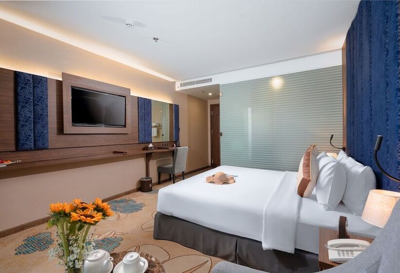 اتاق لوکس با چشم‌انداز دریا, Vesna Hotel Nha Trang