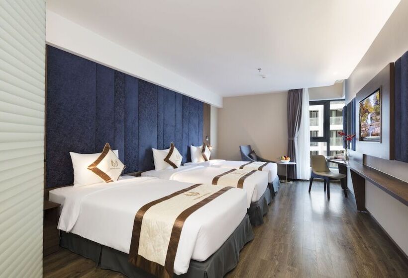 اتاق لوکس سه تخته, Vesna Hotel Nha Trang