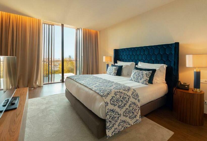 Президентский Люкс, Boeira Garden Hotel Porto Gaia, Curio Collection By Hilton