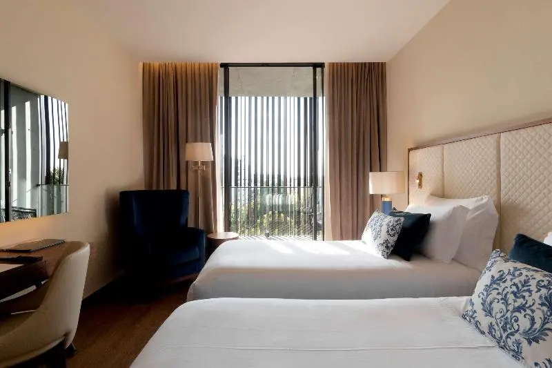 バルコニー付きデラックスルーム, Boeira Garden Hotel Porto Gaia, Curio Collection By Hilton