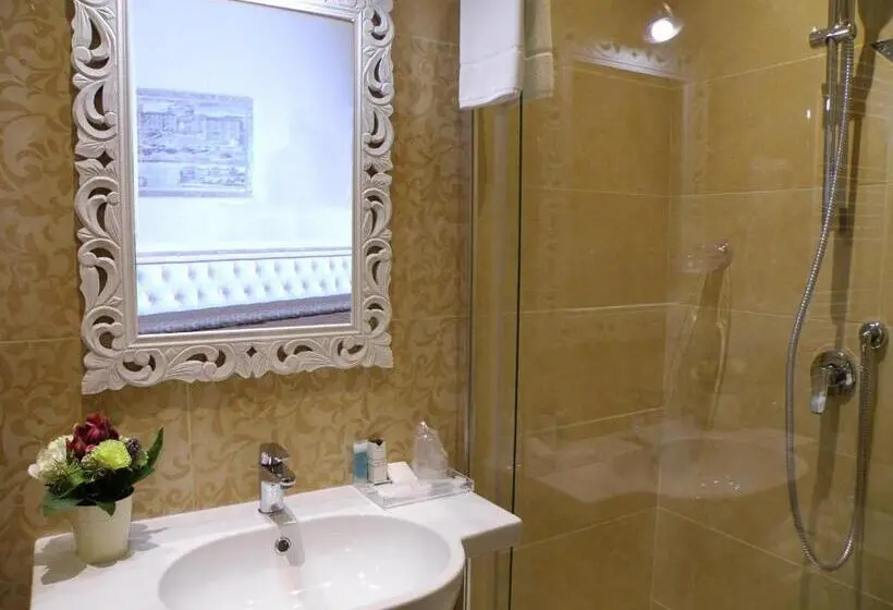 اتاق استاندارد, Le Chiavi Di Roma