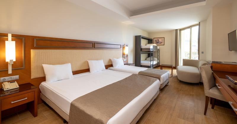 إستوديو ديلوكس, Atlanta  Peachtree Corners