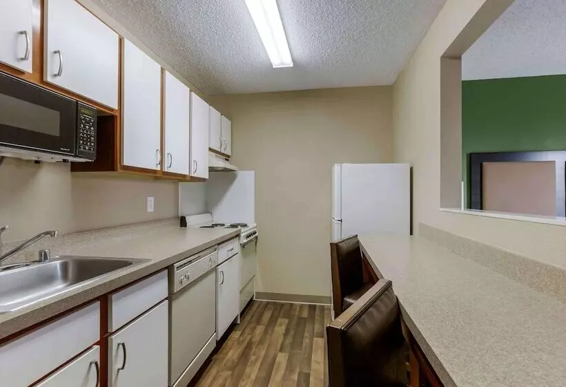 デラックススタジオ, Extended Stay America Suites  El Paso  West