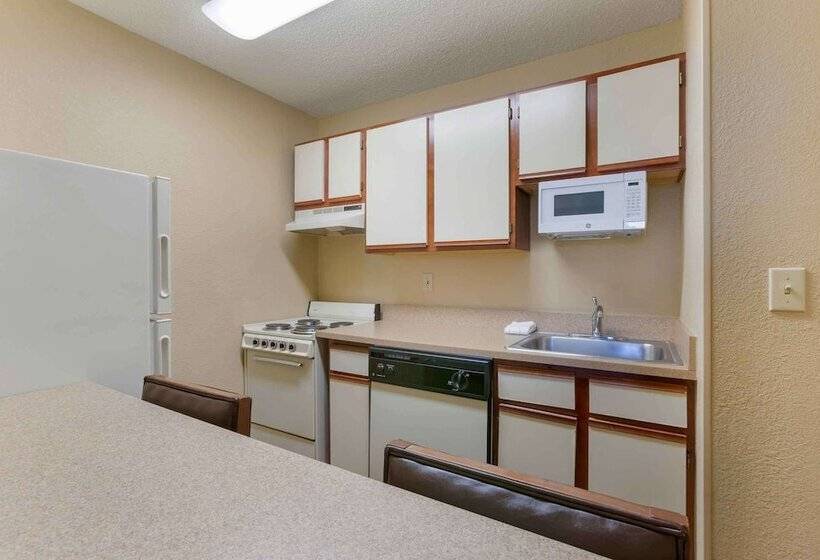 إستوديو ديلوكس, Extended Stay America Suites  Toledo  Maumee