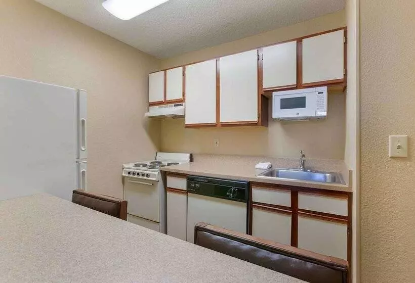 デラックススタジオ, Extended Stay America Suites  Toledo  Maumee
